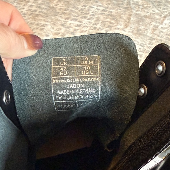 Dr. Martens Jadon Boot Smooth Leather Platforms NWOT - Picture 9 of 9